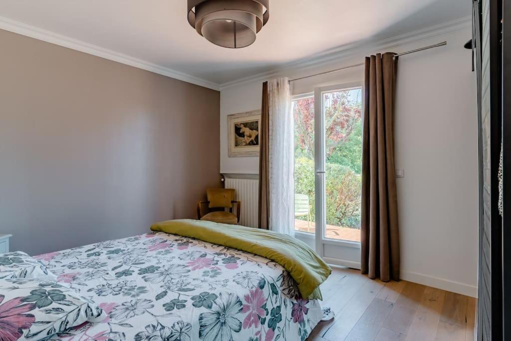 Sejour En Provence Maison Avec Vue Sur La Sainte Victoire Et Piscine Pres D'Aix En Provence エクス＝アン＝プロヴァンス エクステリア 写真